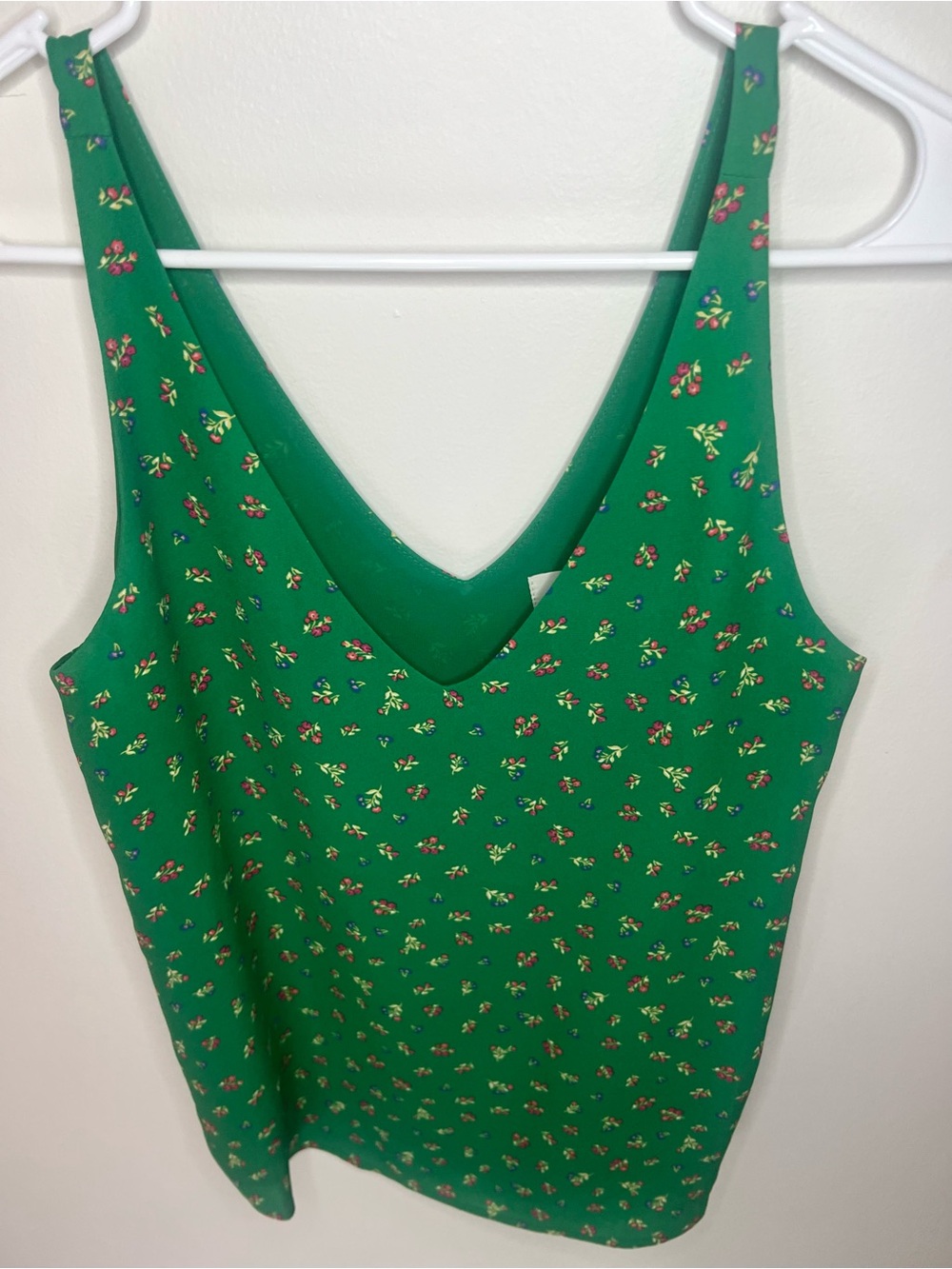 NWT LOFT Green Floral Sleeveless Tank | V-Neck Lightweight Blouse